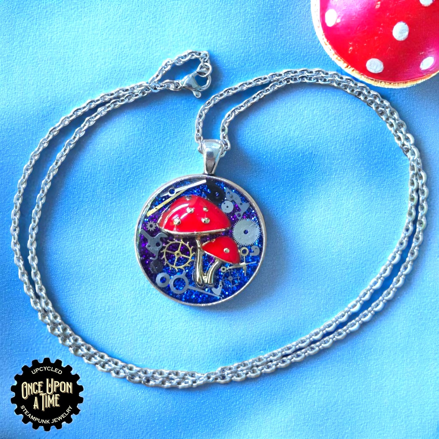 Mushroom Lg Round Watch Part Pendant