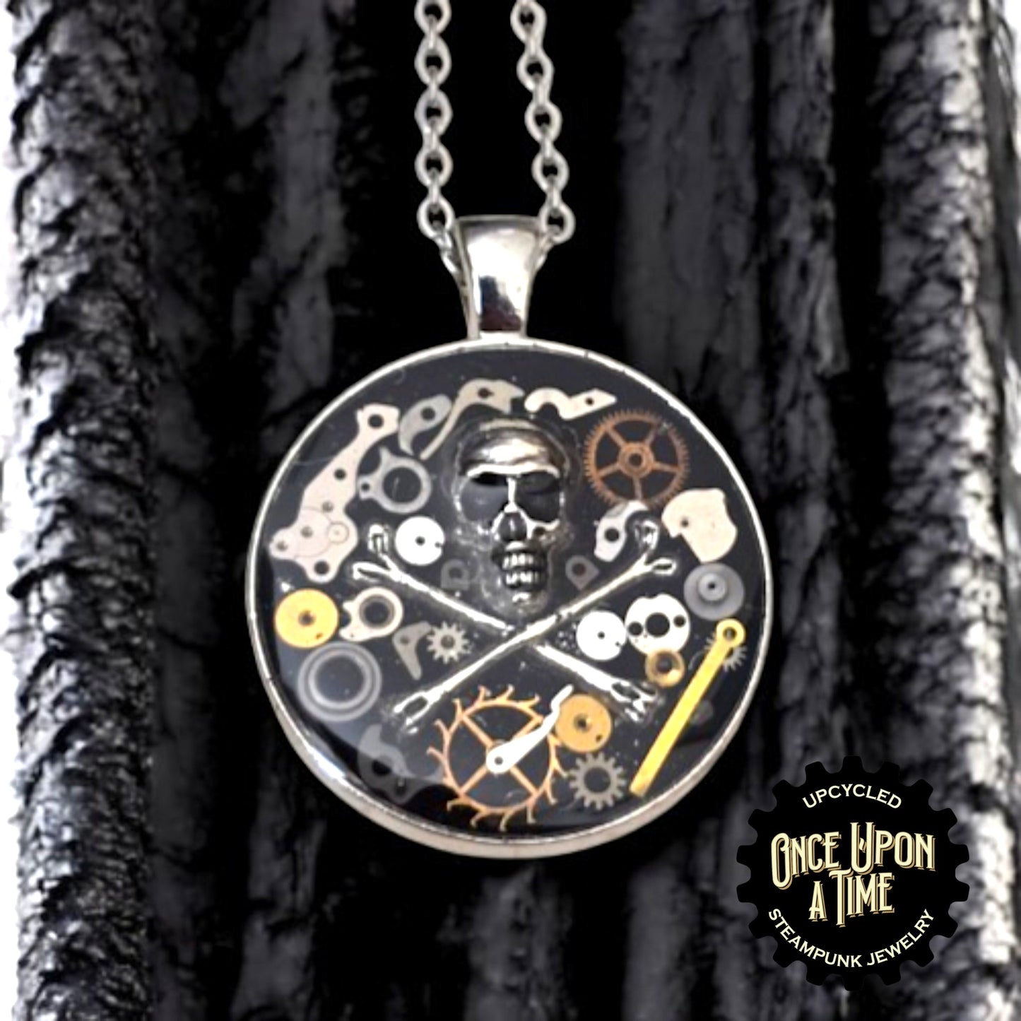 Skull & Crossbones Round Watch Part Pendant - Pirate