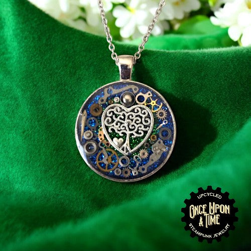Heartwood Dreams Round Watch Part Pendant