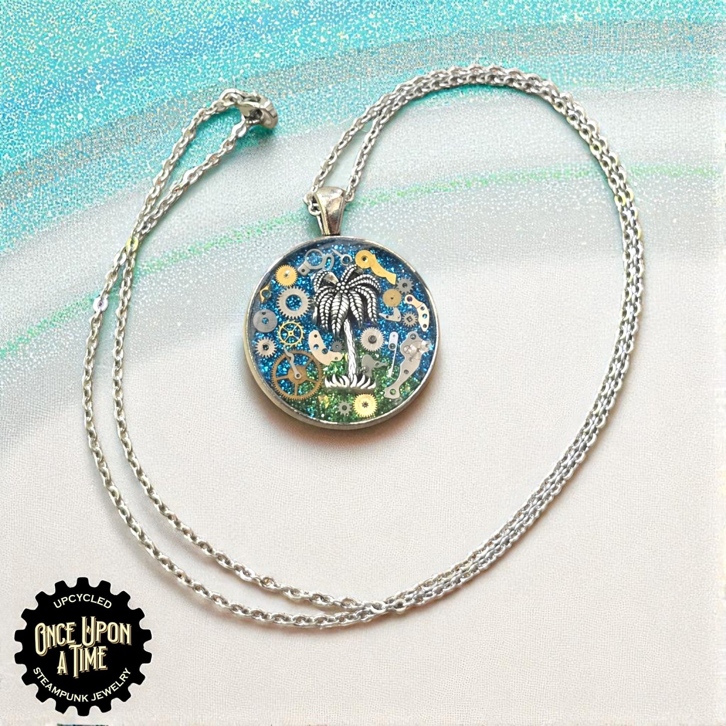 Palm Tree Large Round Watch Part Pendant